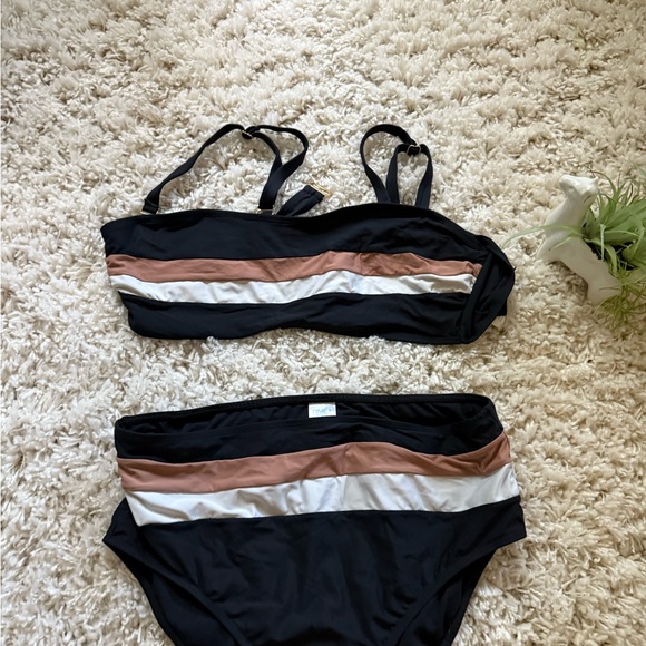 Time and Tru Black, White, and Brown Bikini Set - Picture 4 of 5